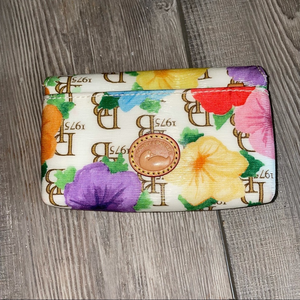 Dooney & Bourke wallet